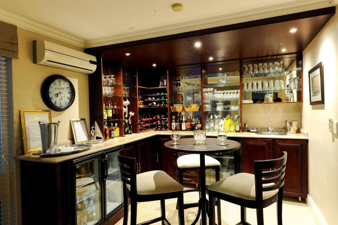 ฟอเรสต์ แมเนอร์ เกสท์เฮาส์ Hotel อัมลังงา ภายนอก รูปภาพ